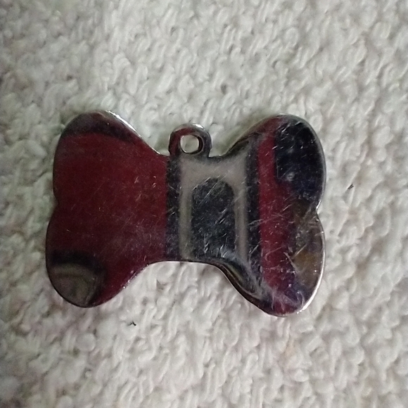 Silvertone dog bone crystal pendant - Picture 2 of 3
